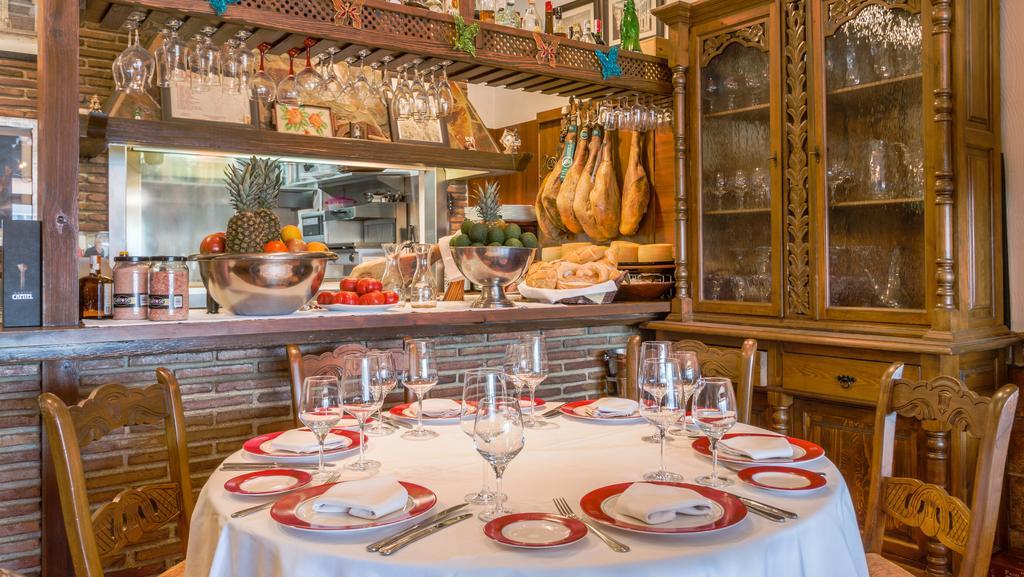 Hostal El Puerto Caleta De Velez Dış mekan fotoğraf