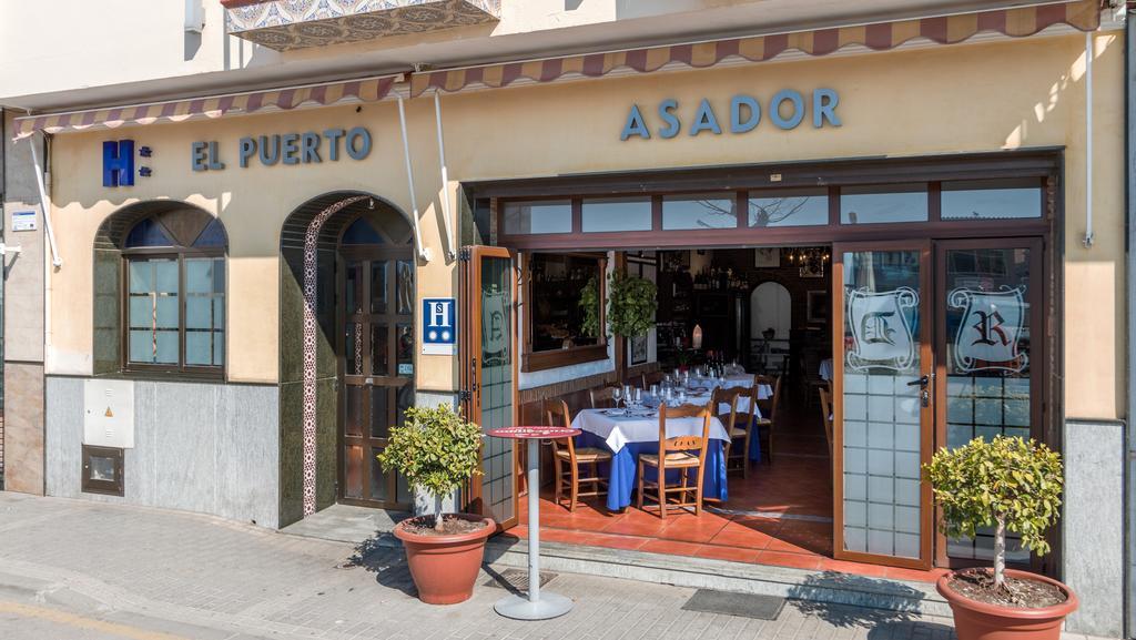 Hostal El Puerto Caleta De Velez Dış mekan fotoğraf