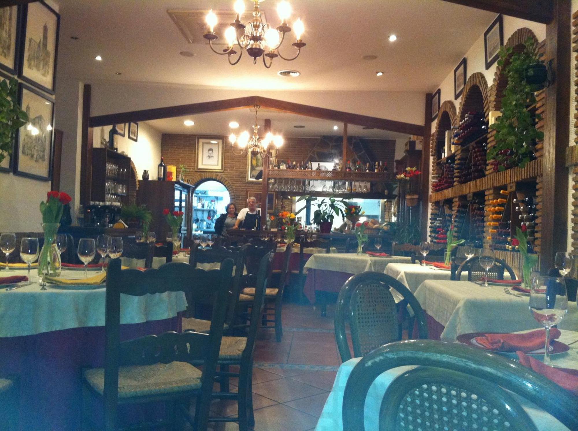 Hostal El Puerto Caleta De Velez Dış mekan fotoğraf