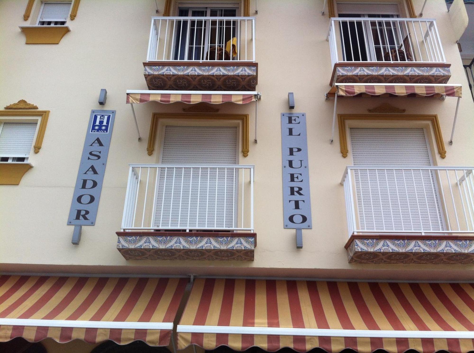 Hostal El Puerto Caleta De Velez Dış mekan fotoğraf