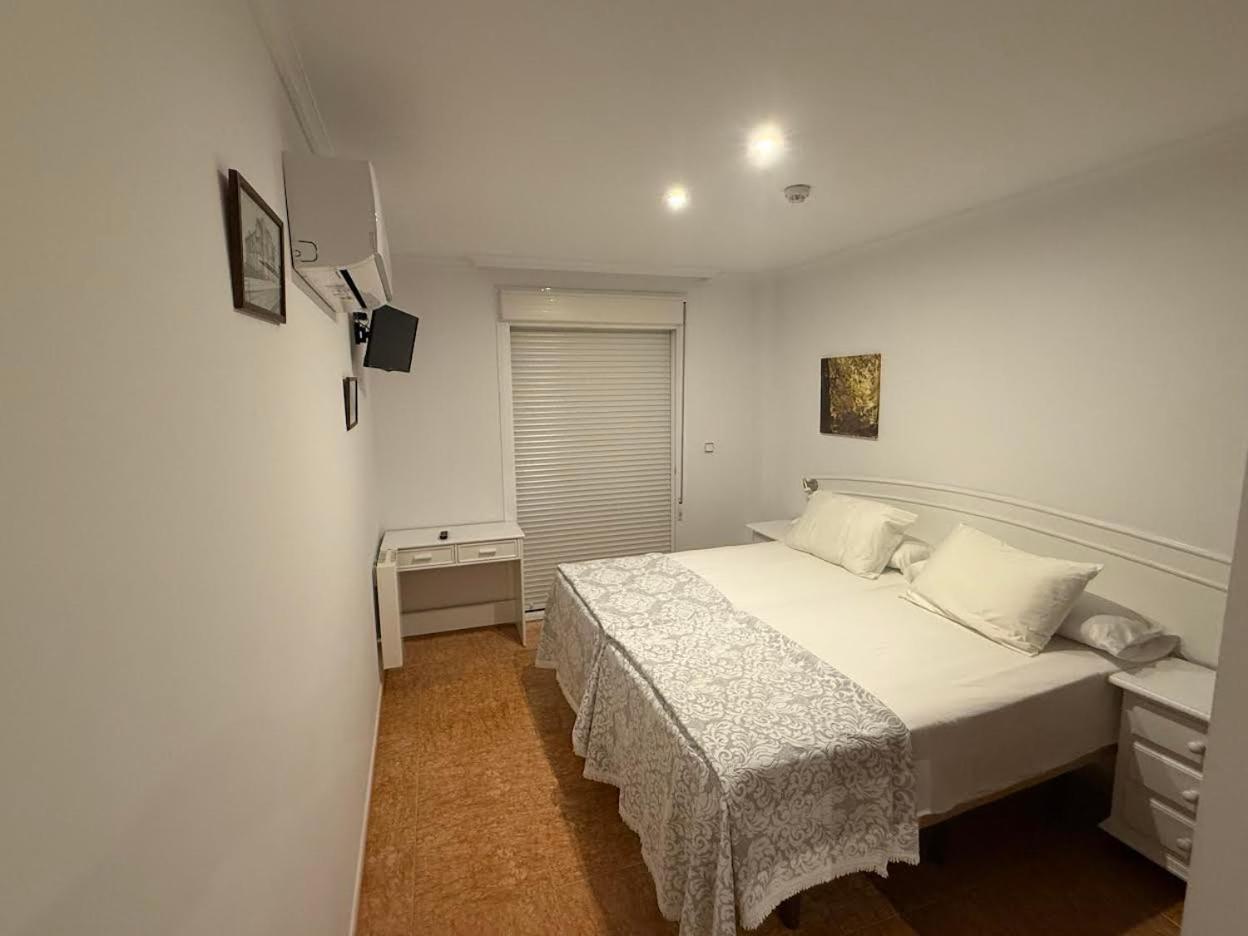 Hostal El Puerto Caleta De Velez Dış mekan fotoğraf