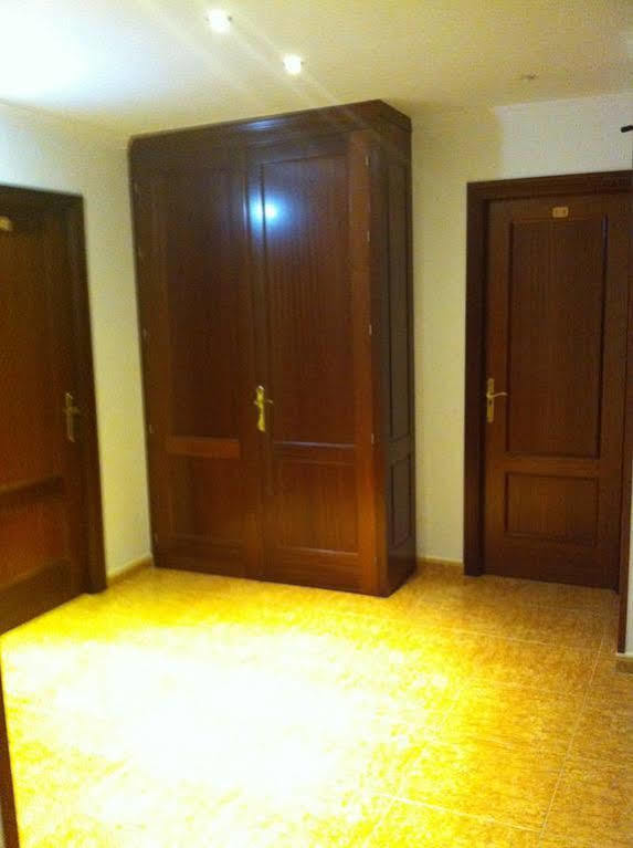 Hostal El Puerto Caleta De Velez Dış mekan fotoğraf