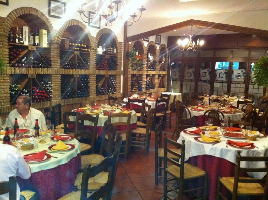 Hostal El Puerto Caleta De Velez Dış mekan fotoğraf