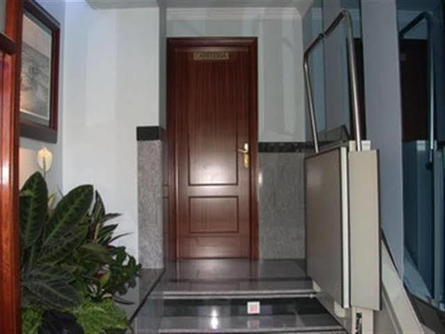 Hostal El Puerto Caleta De Velez Dış mekan fotoğraf